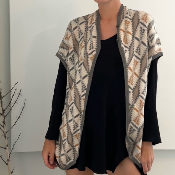 Rare! Micaela Greg Patterned Sleeveless Sweater - Picture 5 of 5